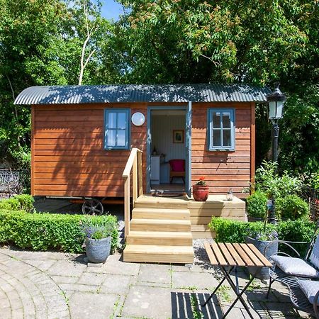 Lilac Hut Shepherds Hut คิลเคนนี ภายนอก รูปภาพ